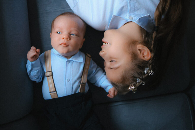 Domowa Sesja Rodzeństwa